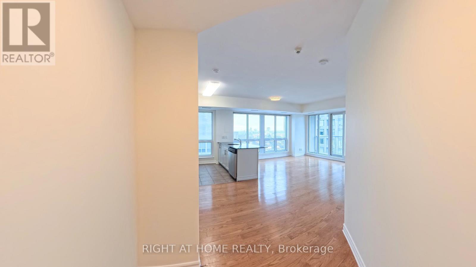 1901 - 234 Rideau Street