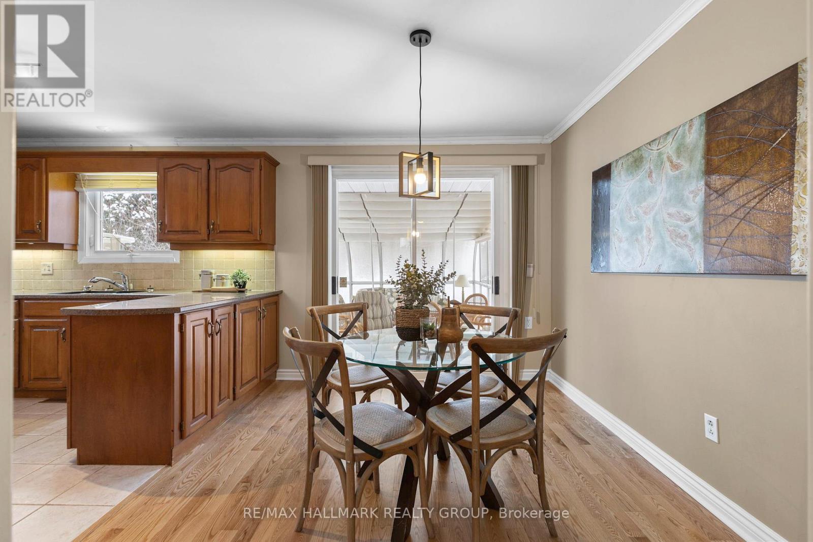 2143 Hubbard Crescent