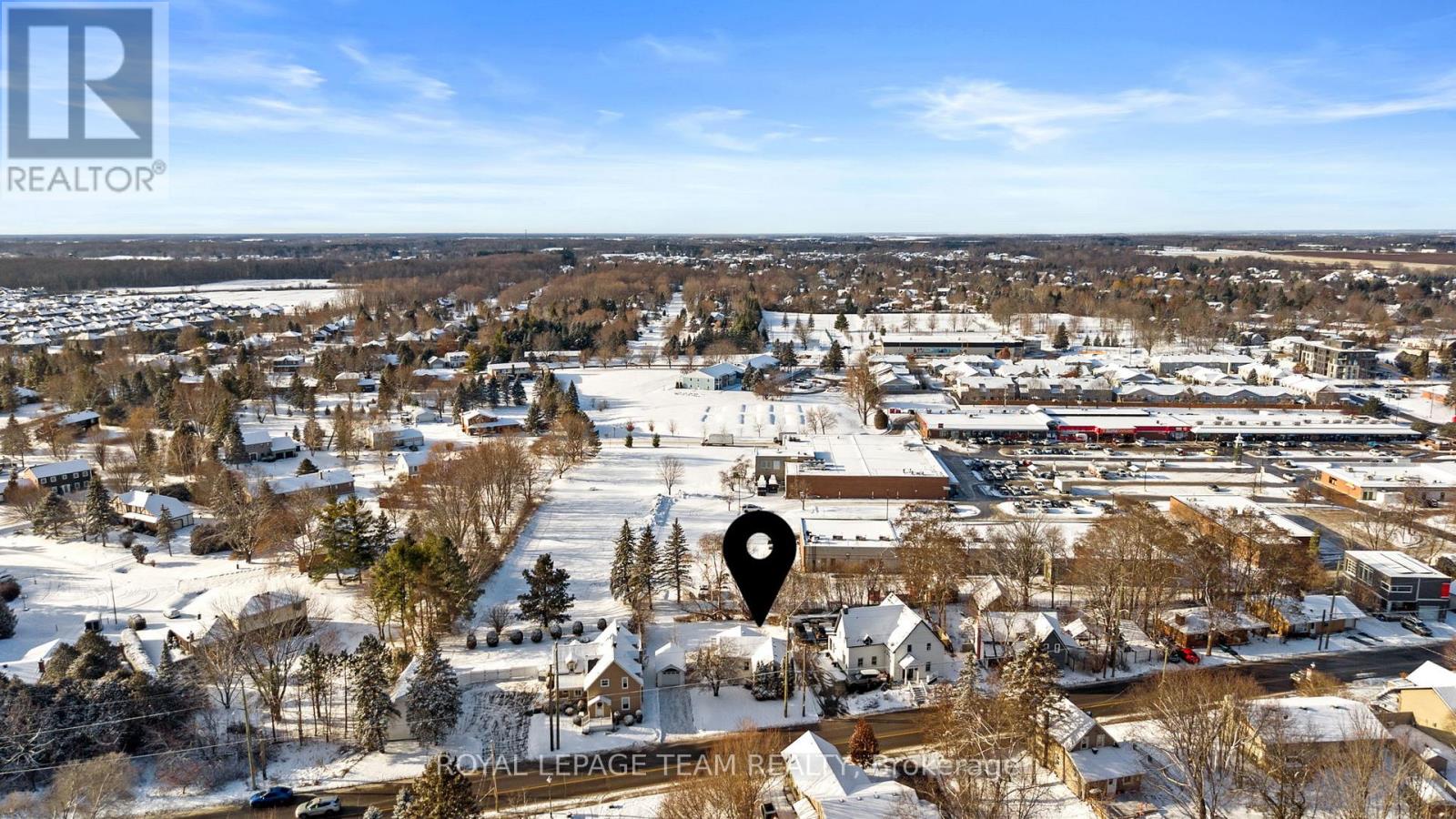 5584 Manotick Main Street