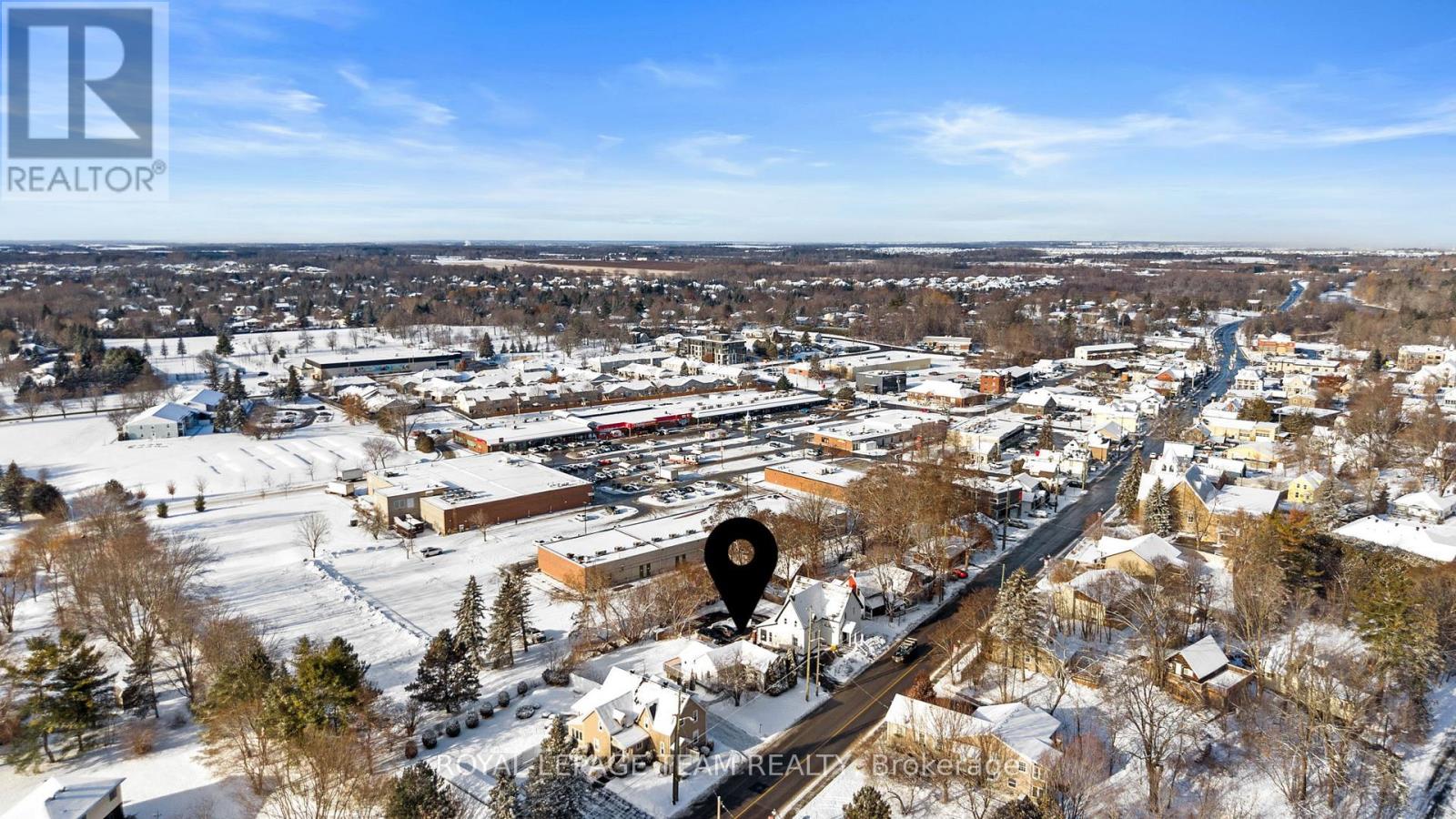 5584 Manotick Main Street