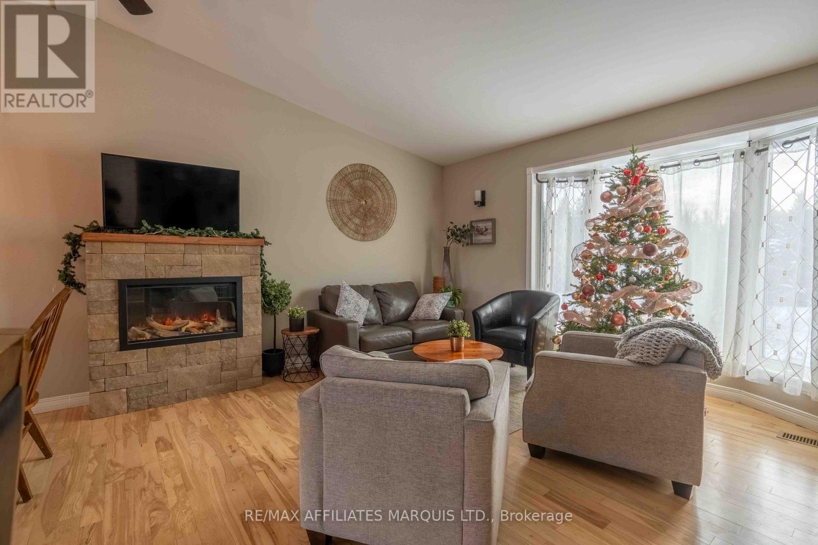 4239 County Rd 11 Road