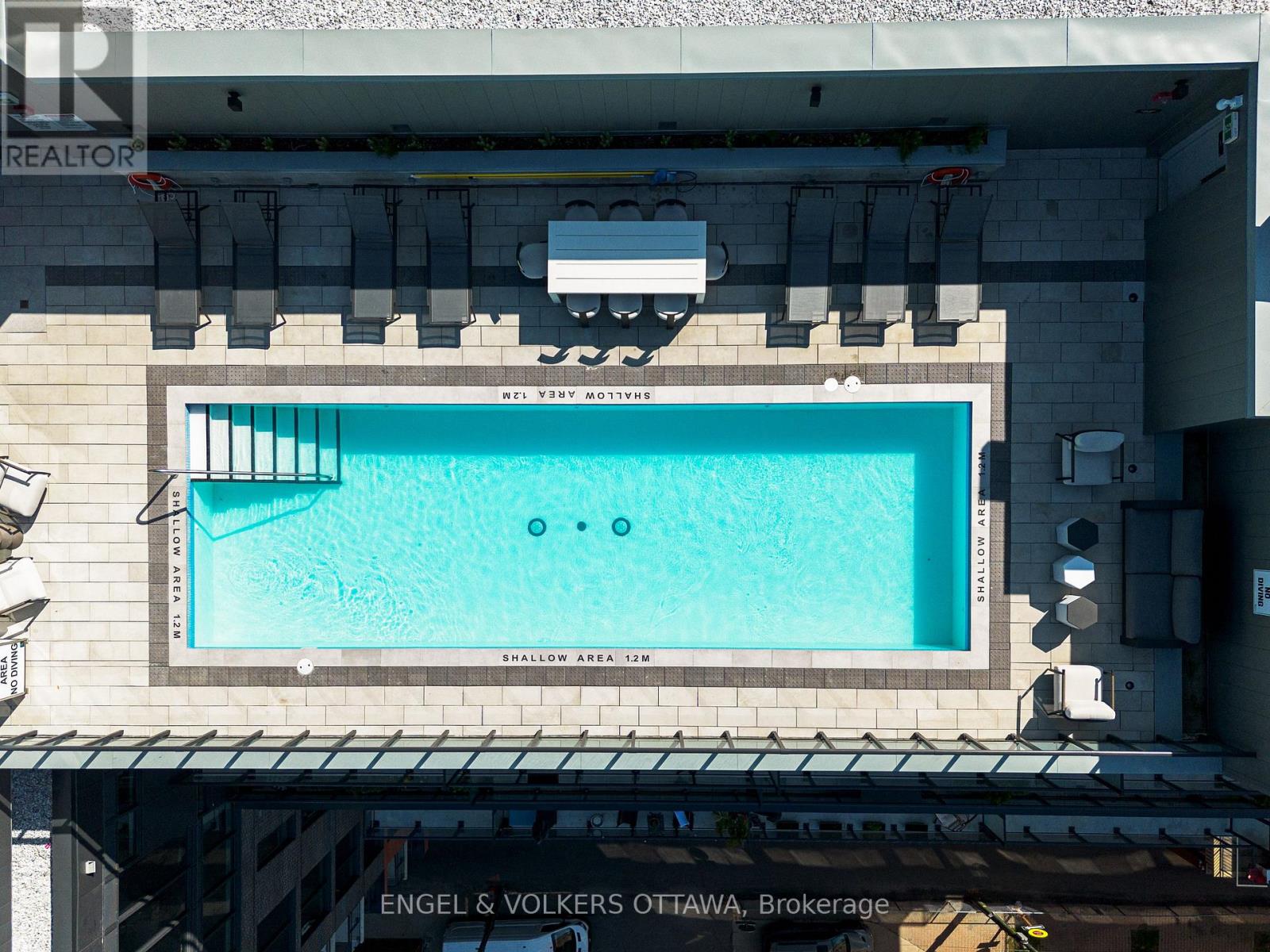 807 - 10 James Street