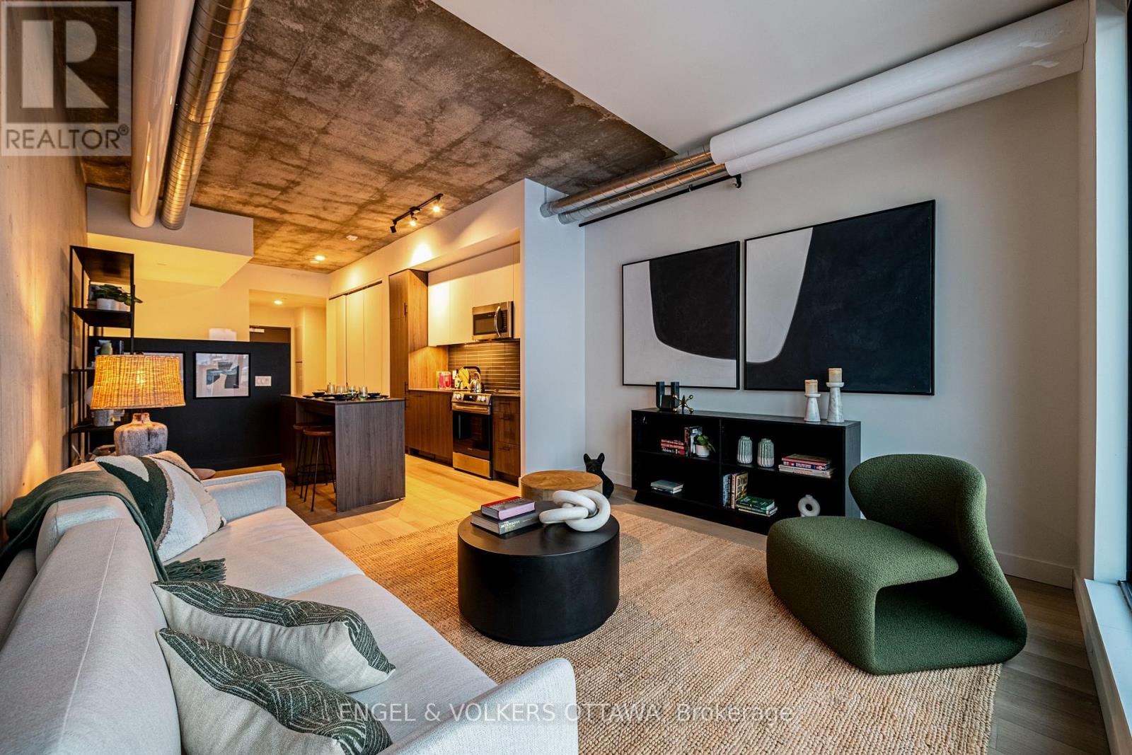 709 - 10 James Street