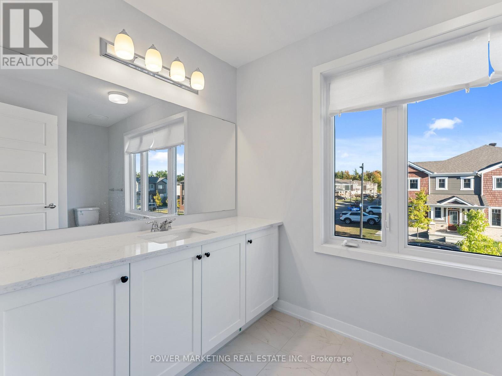 1017 Curraglass Walk