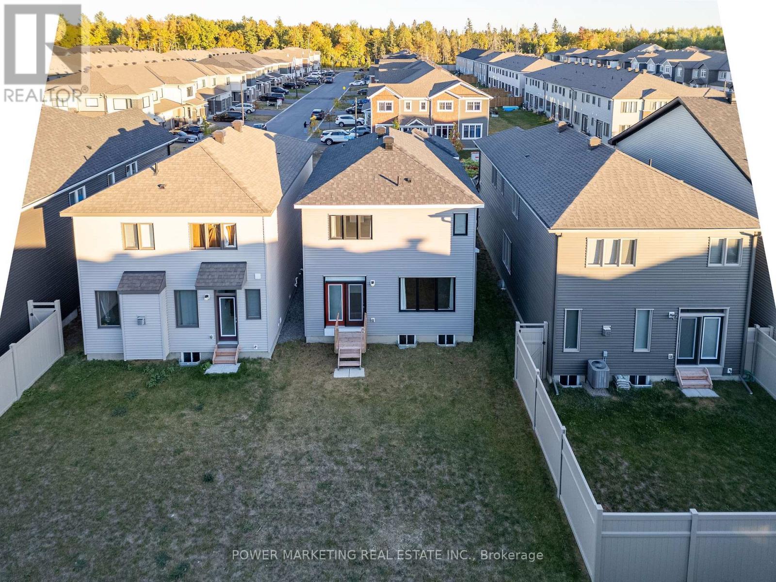 1017 Curraglass Walk