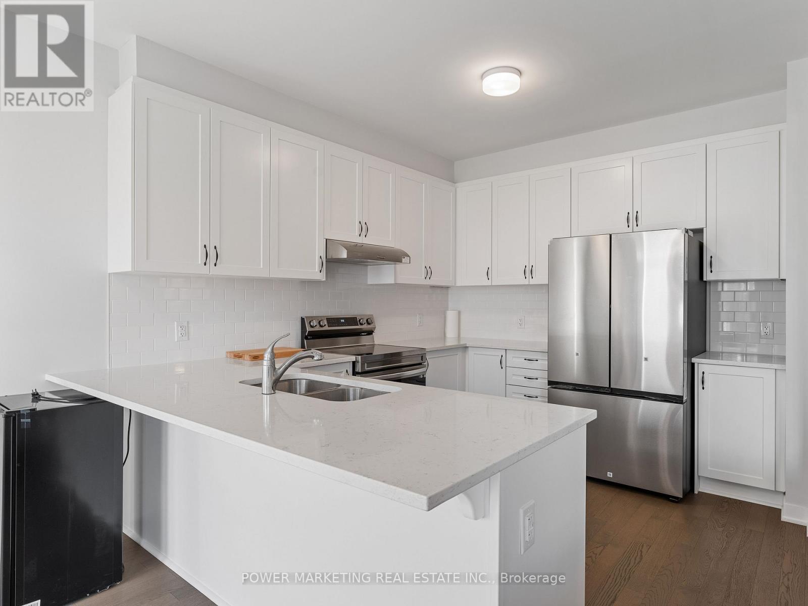 1017 Curraglass Walk