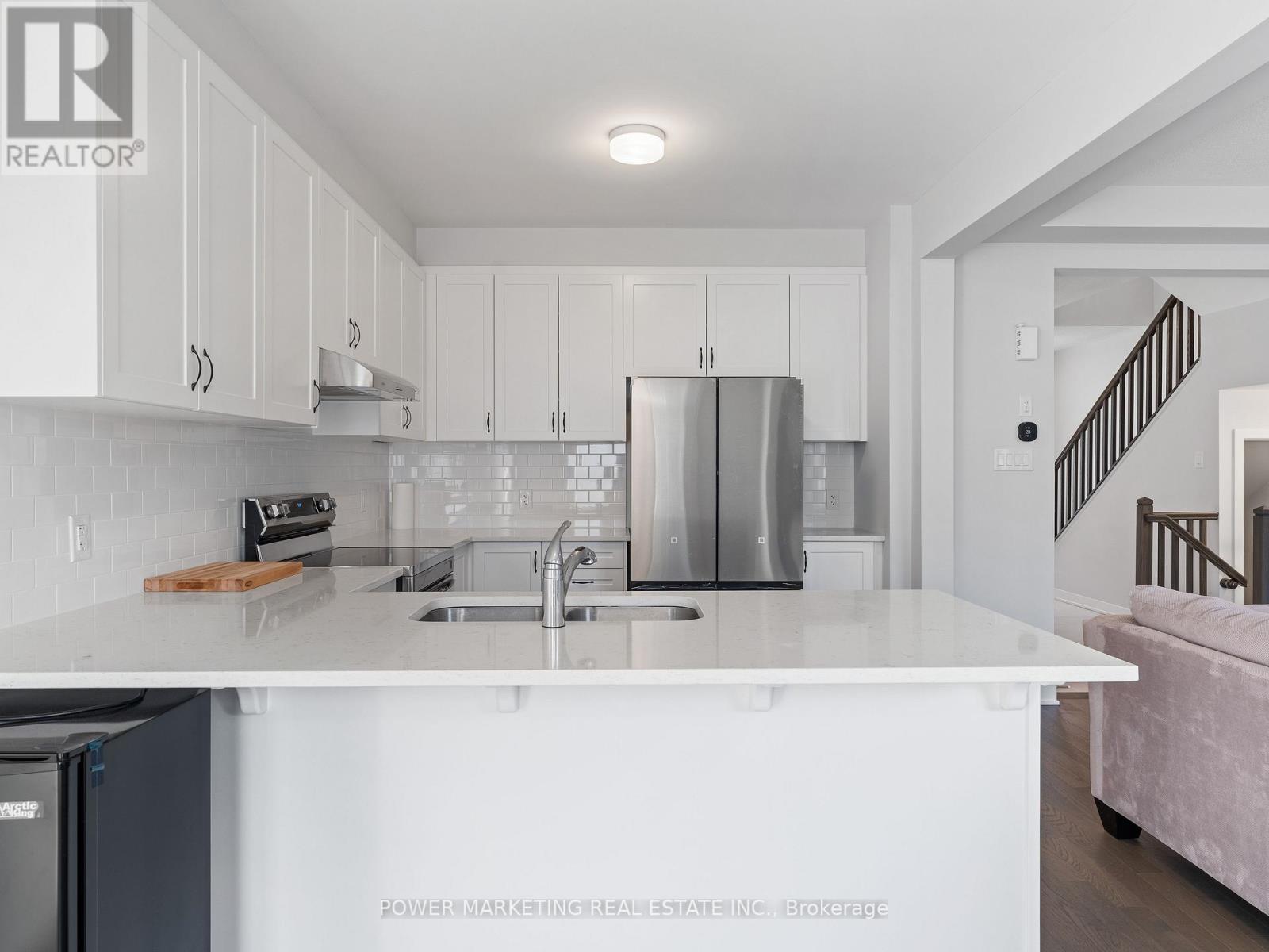 1017 Curraglass Walk