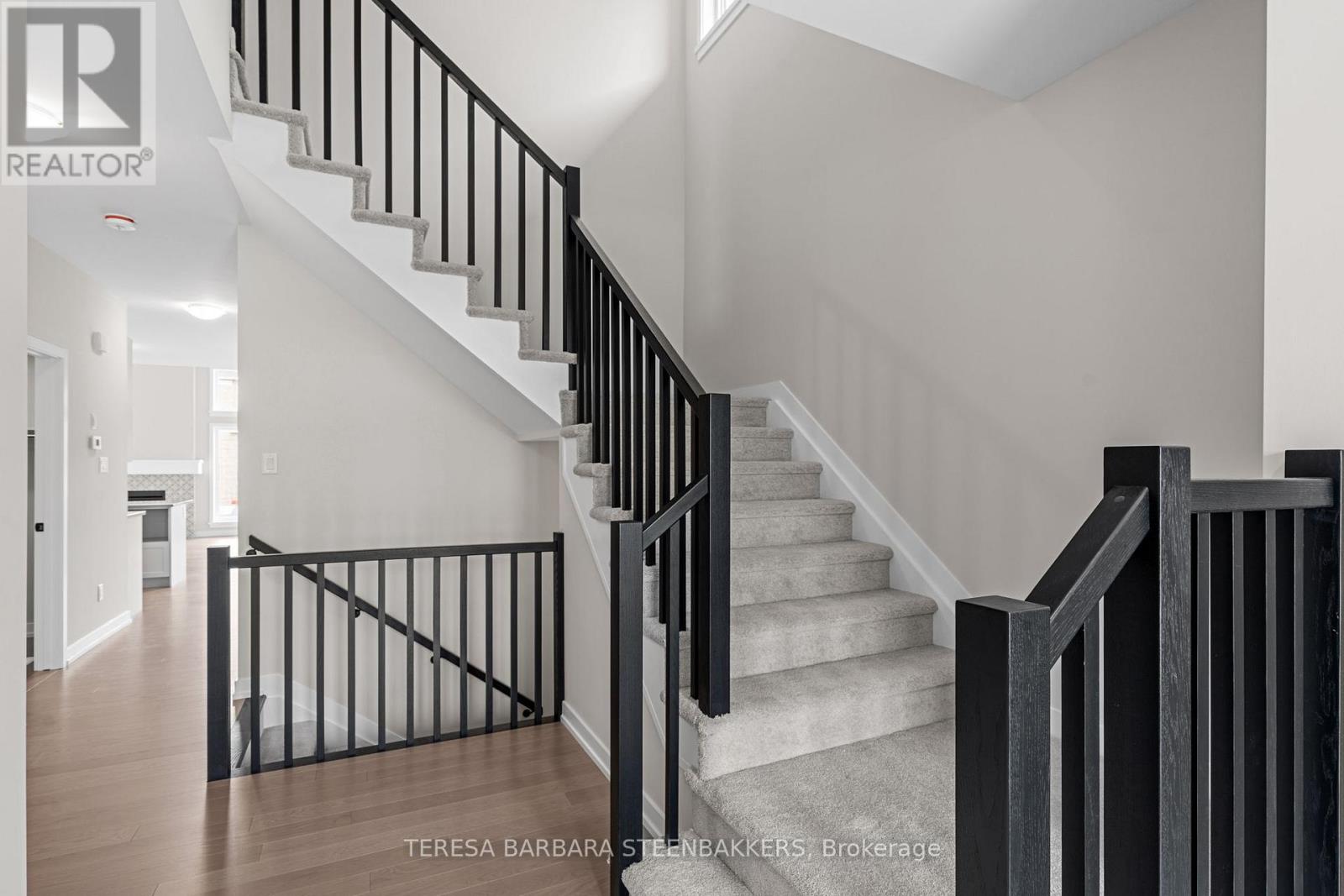 747 Kenny Gordon Avenue W