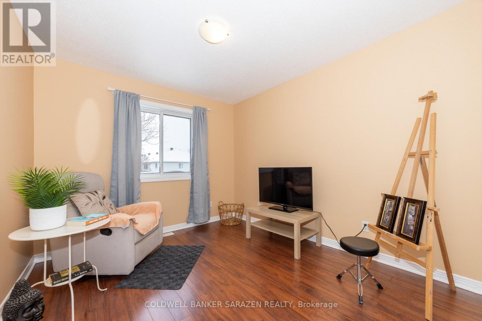 917 Markwick Crescent