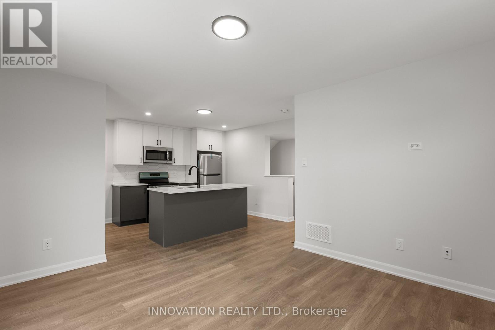 32 - 301 Glenroy Gilbert Drive