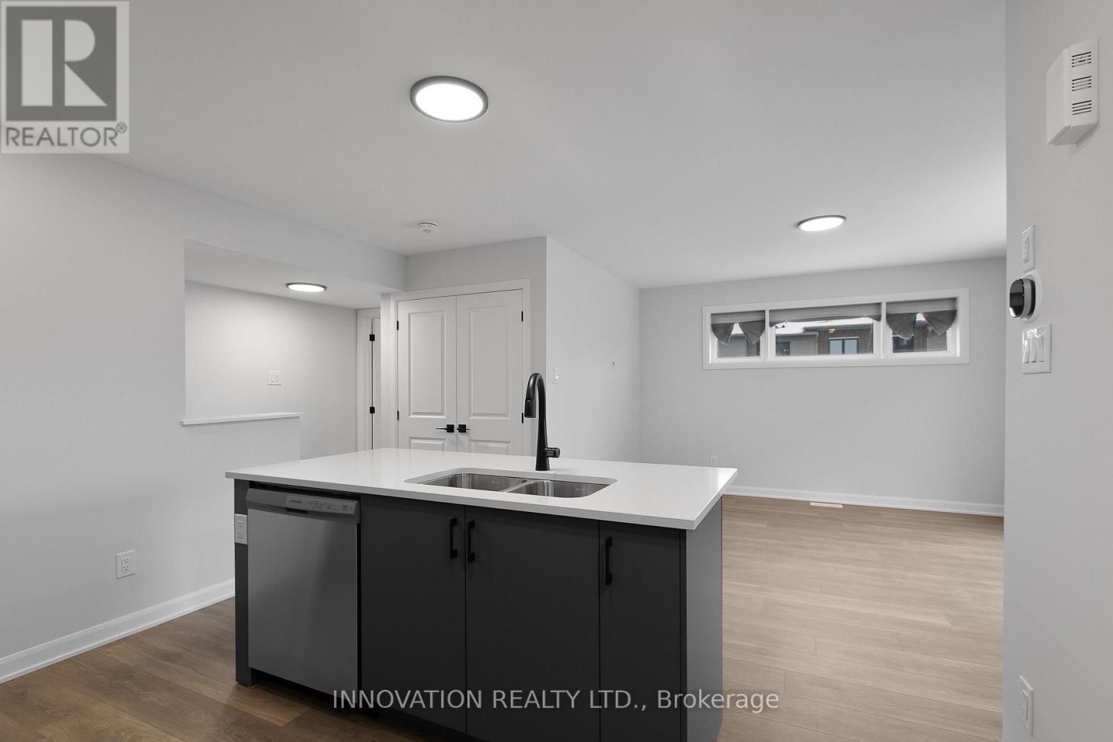 32 - 301 Glenroy Gilbert Drive