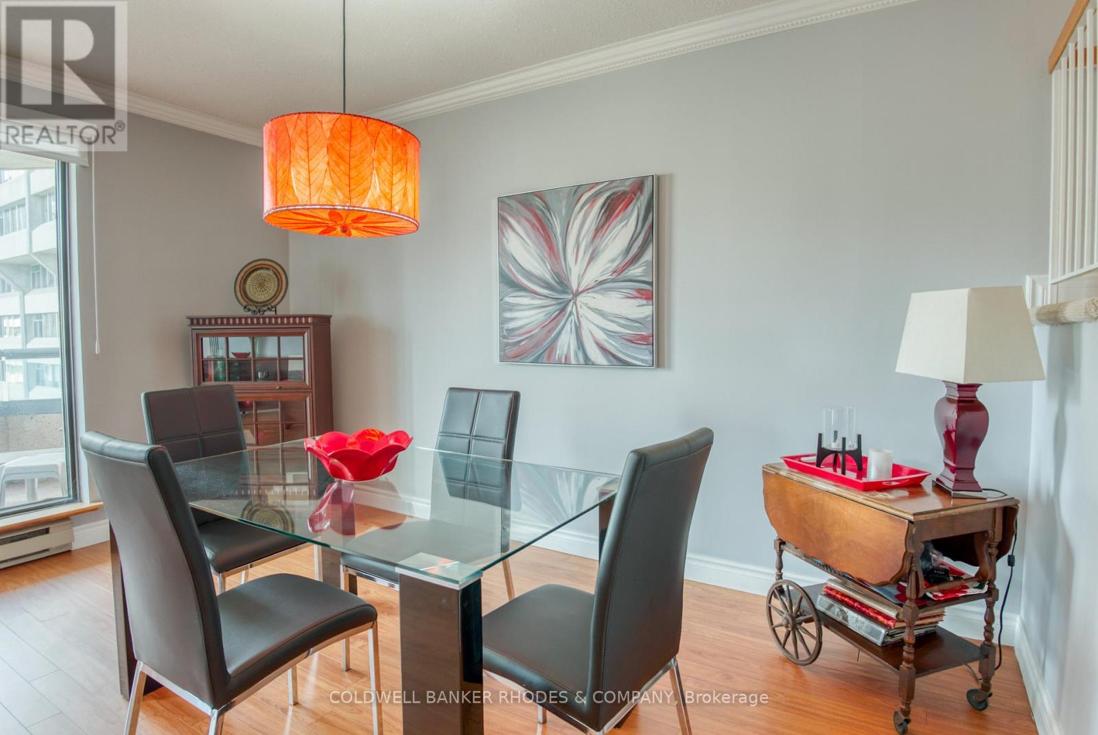 1105 - 556 Laurier Avenue W