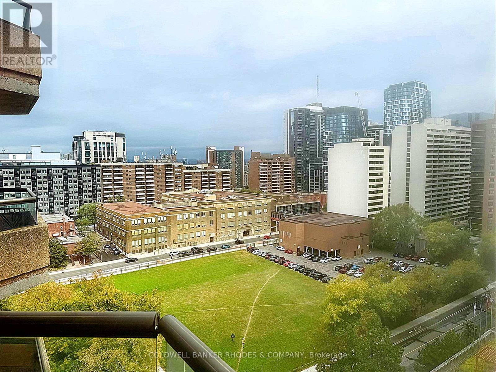 1105 - 556 Laurier Avenue W