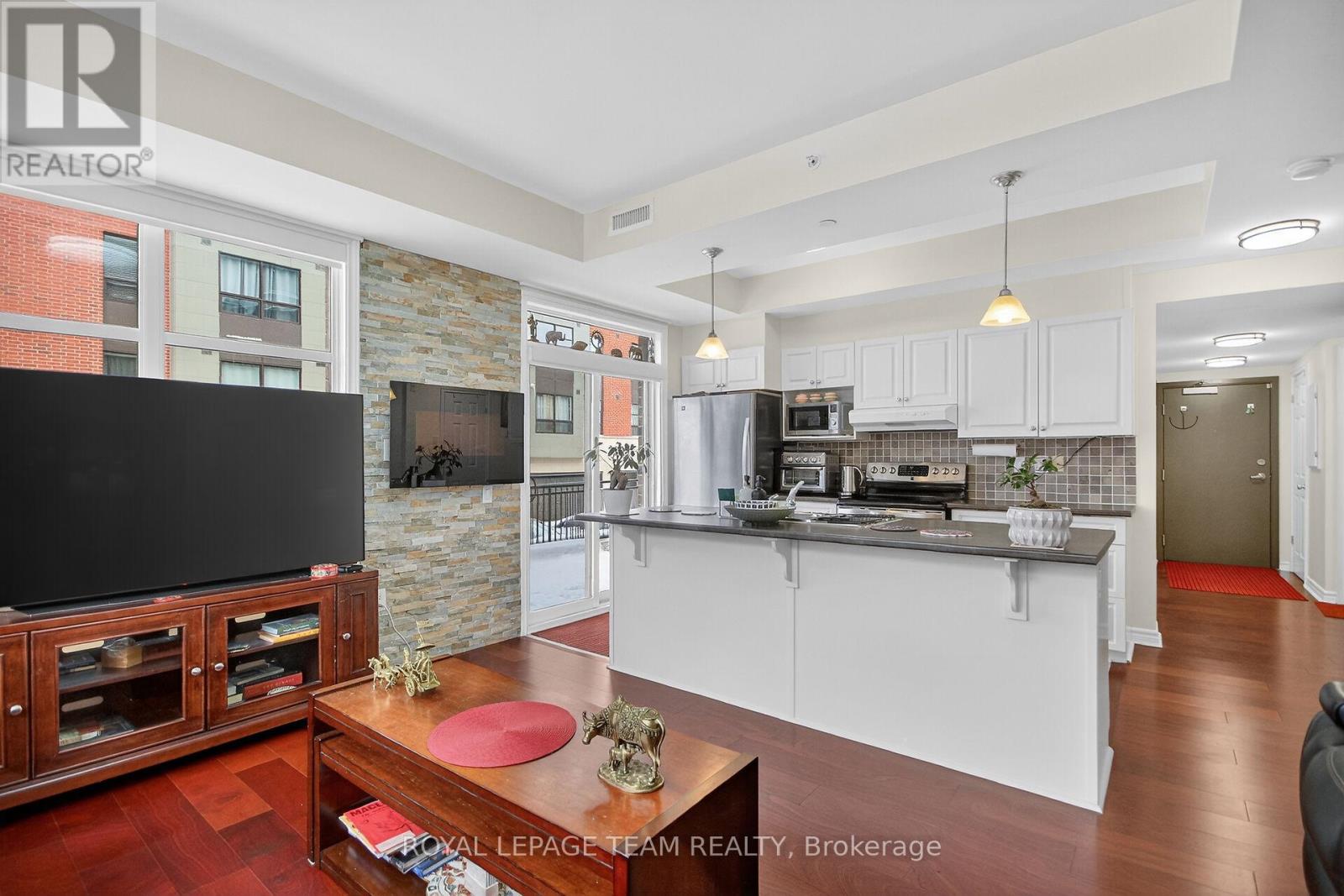 101 - 351 Bayrose Drive