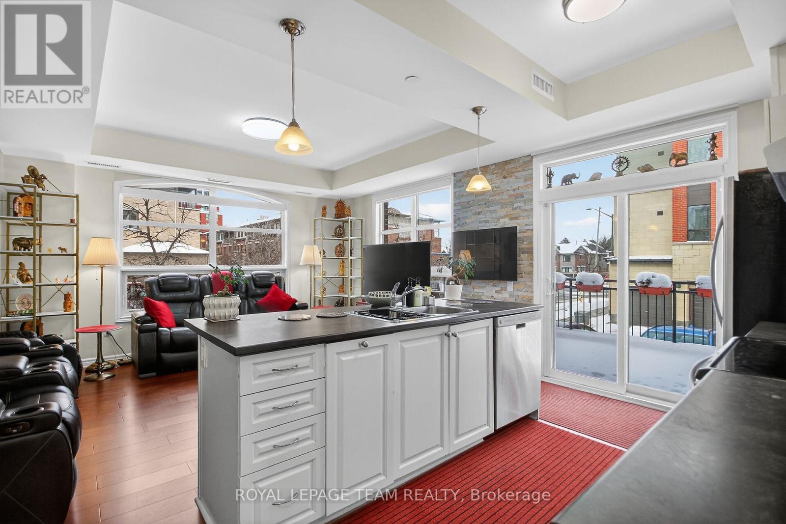 101 - 351 Bayrose Drive