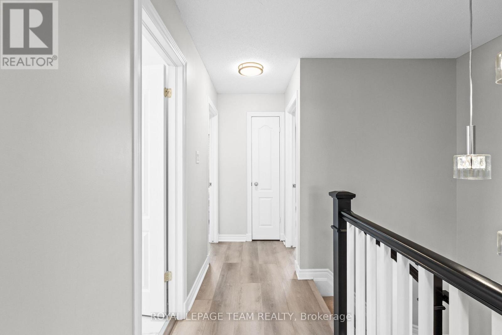 801 Bowercrest Crescent N