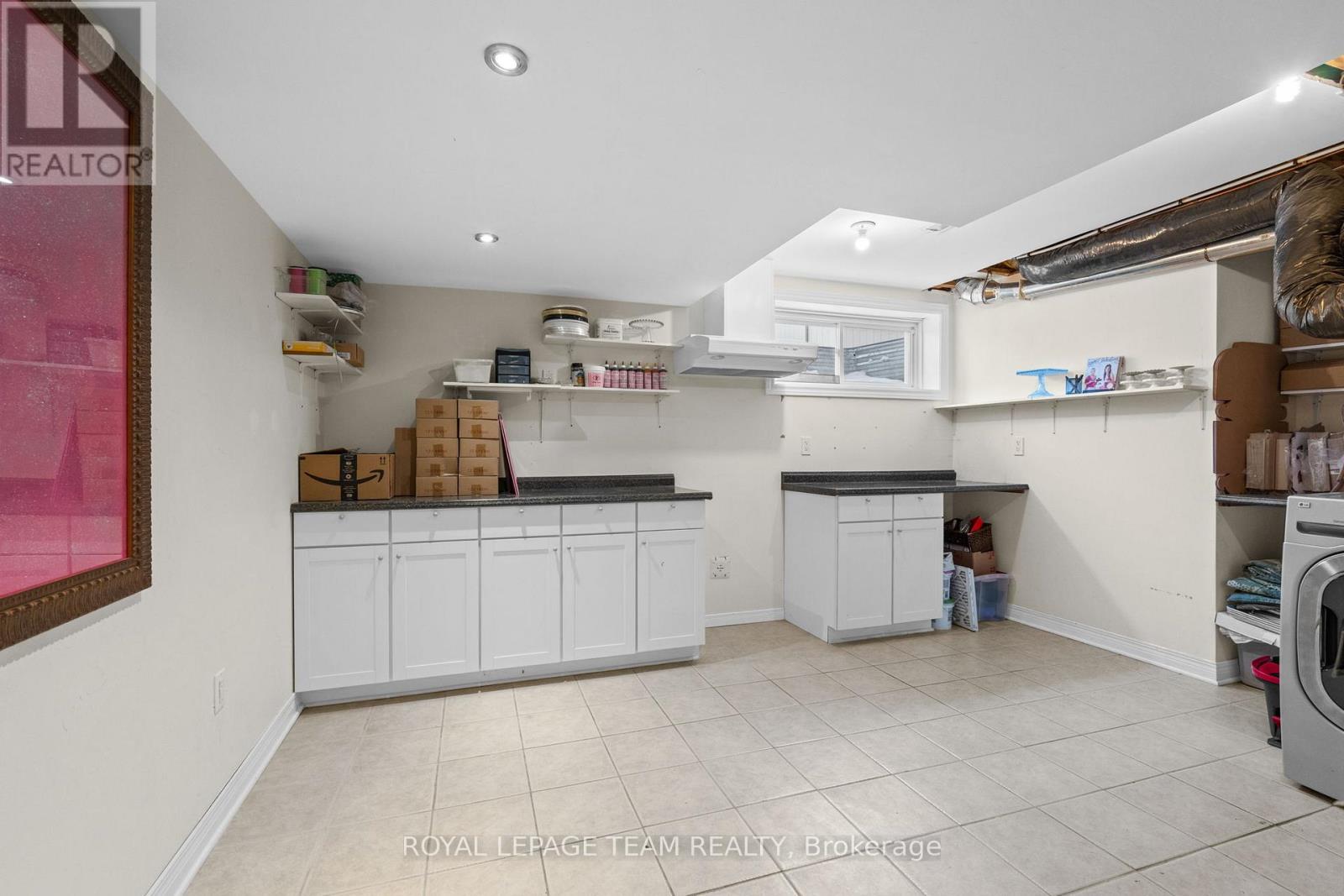 801 Bowercrest Crescent N