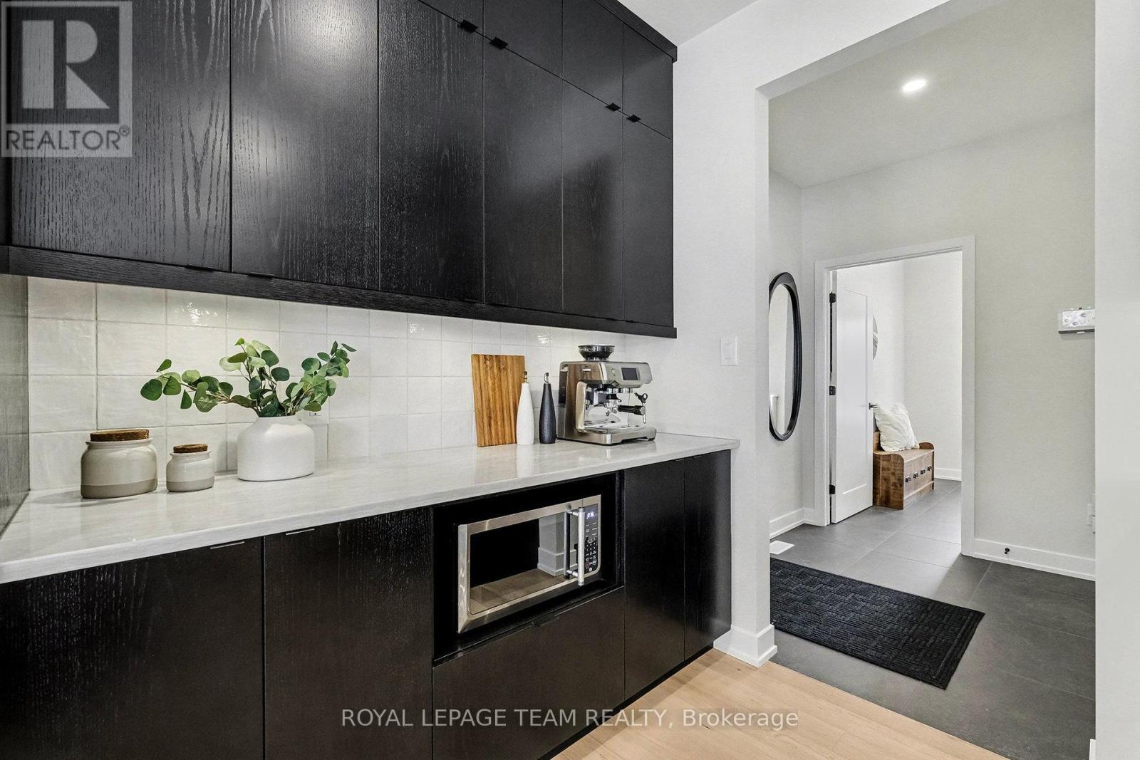 1685 Trizisky Street