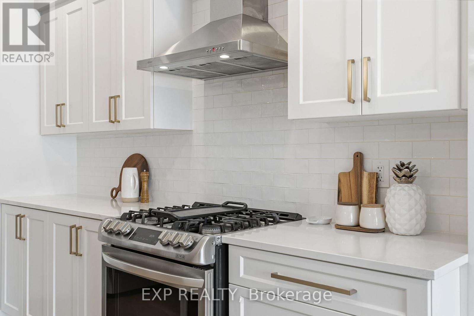 687 Capricorn Circle