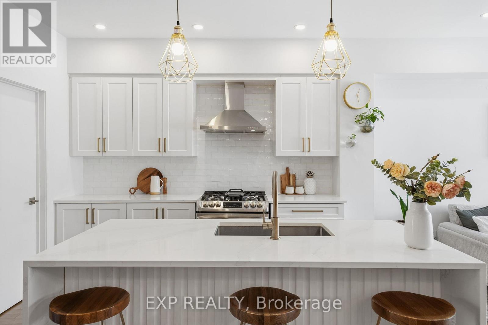 687 Capricorn Circle