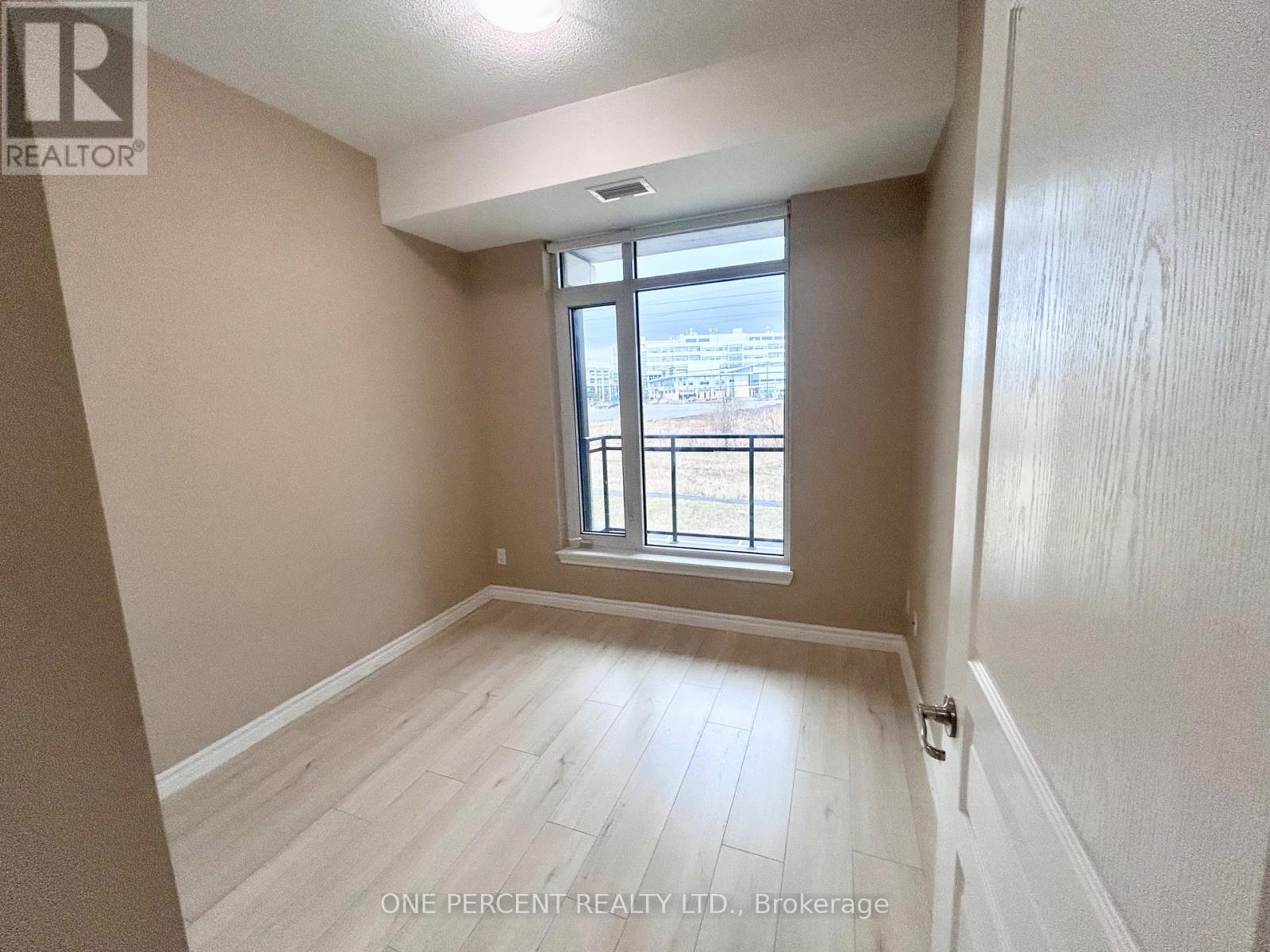 201 - 100 Roger Guindon Avenue