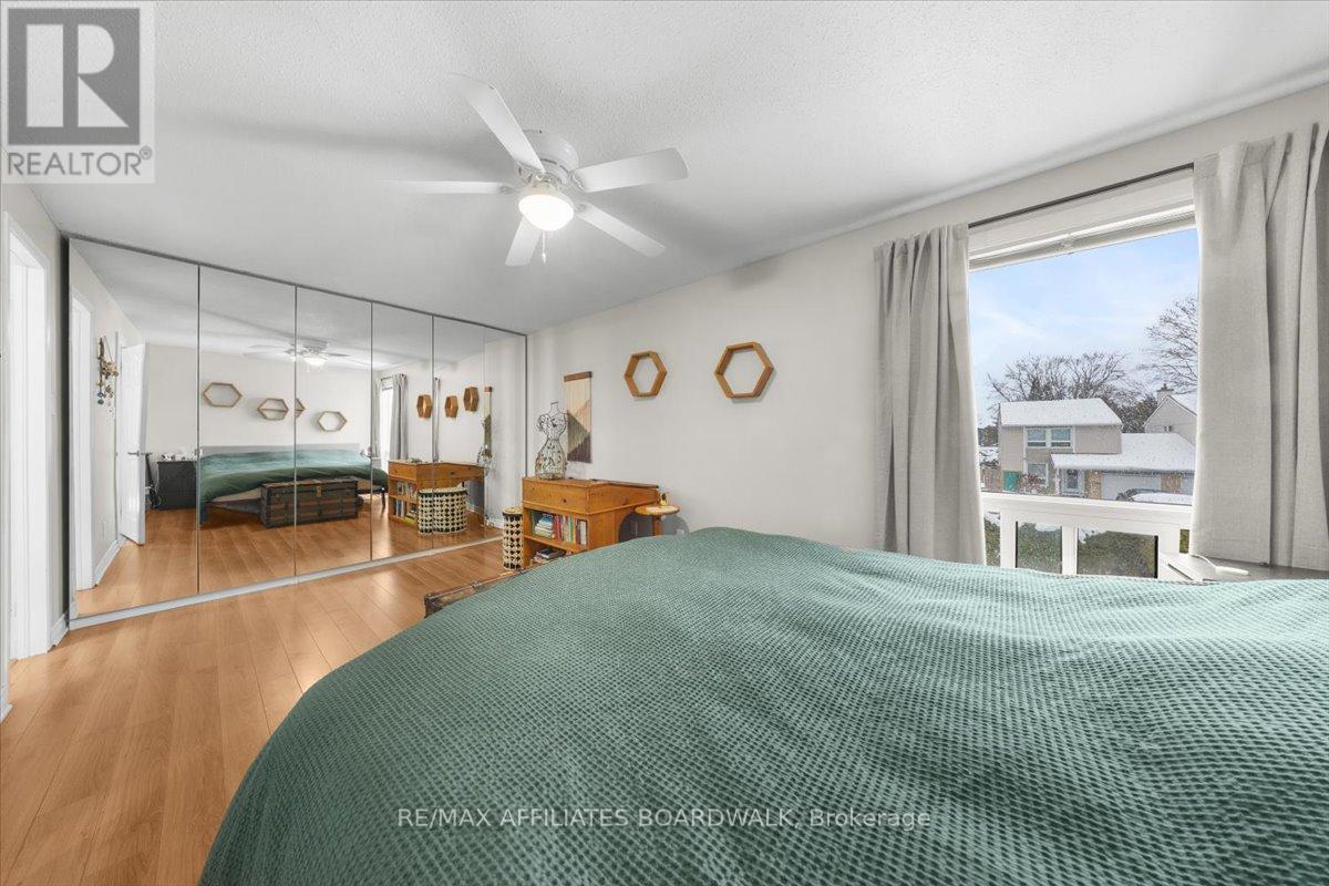 1146 Grenoble Crescent