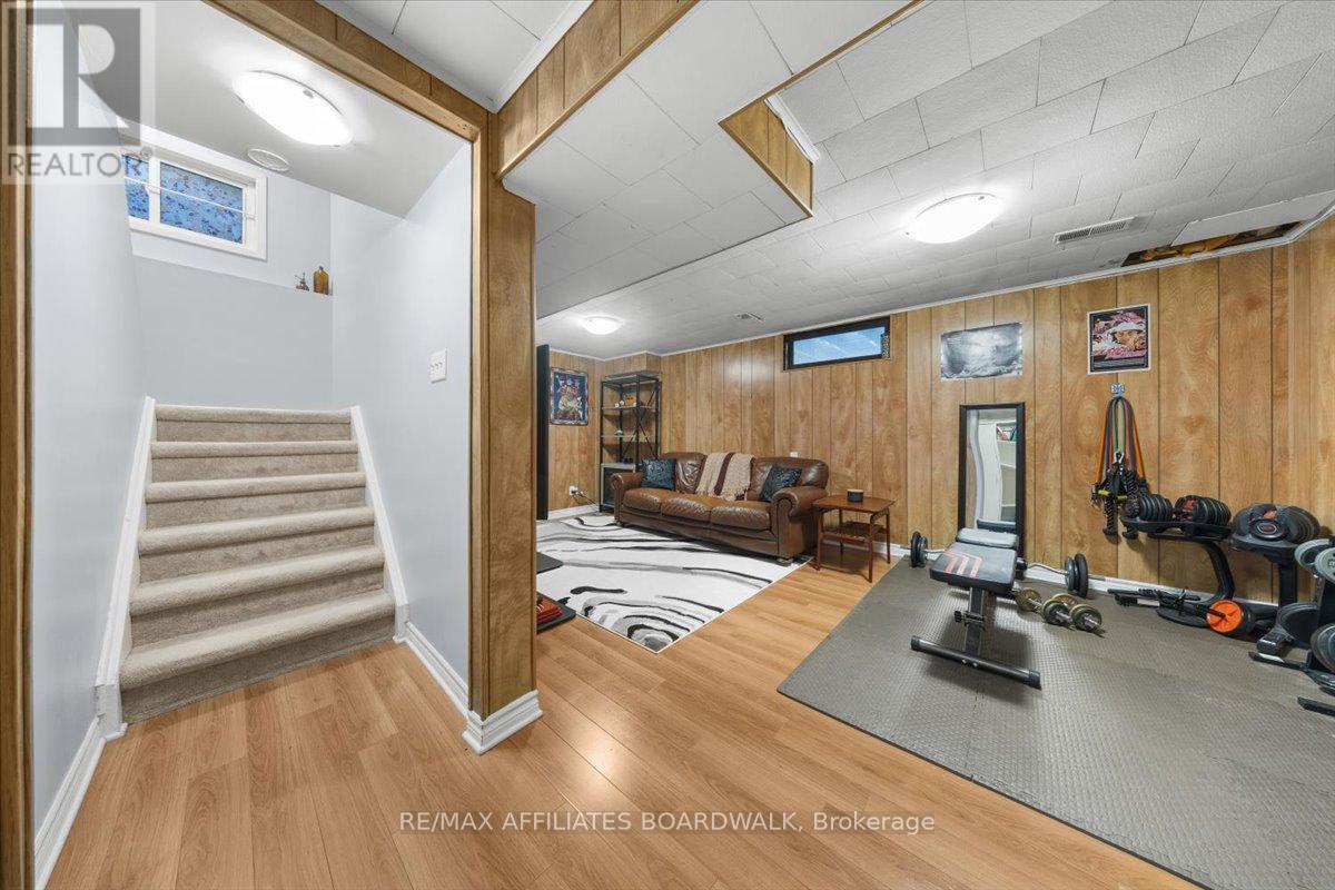 1146 Grenoble Crescent