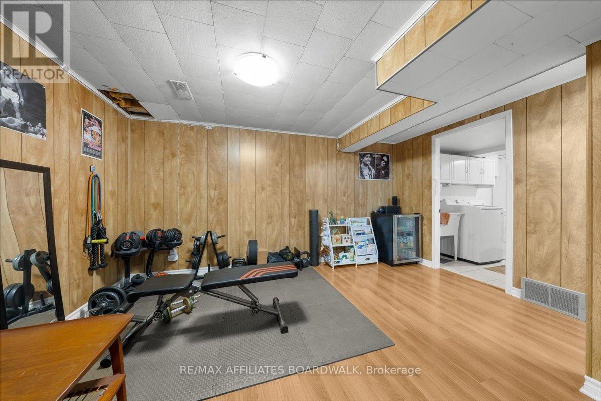 1146 Grenoble Crescent