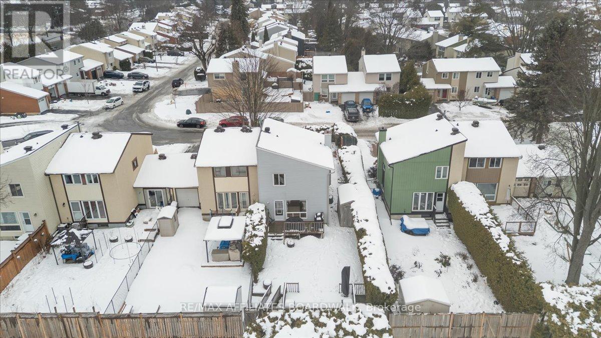 1146 Grenoble Crescent