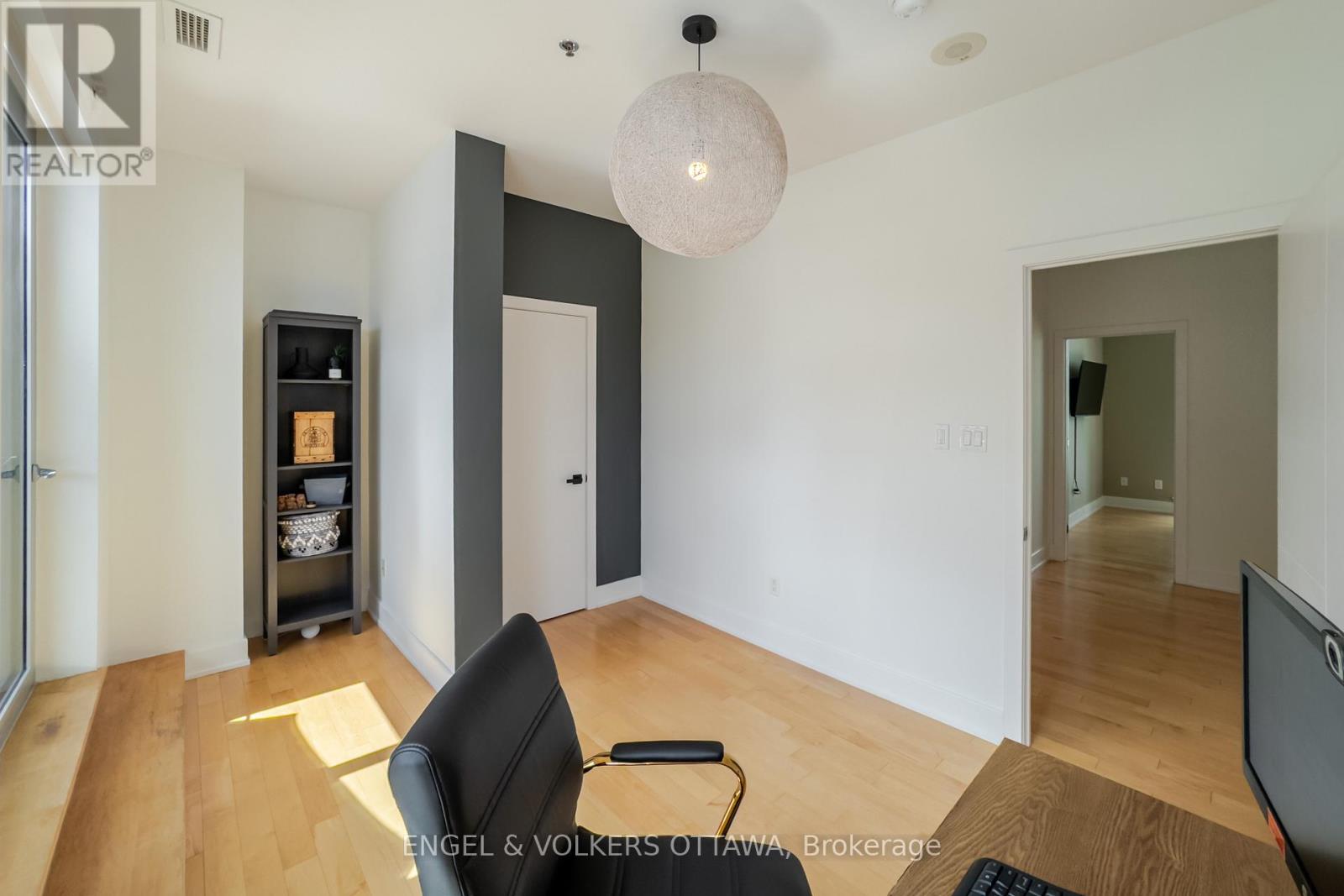 218 - 197 Lisgar Street