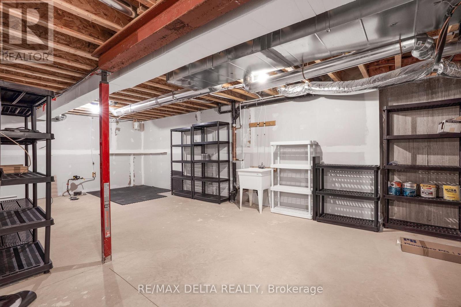 258 De L'étang Street