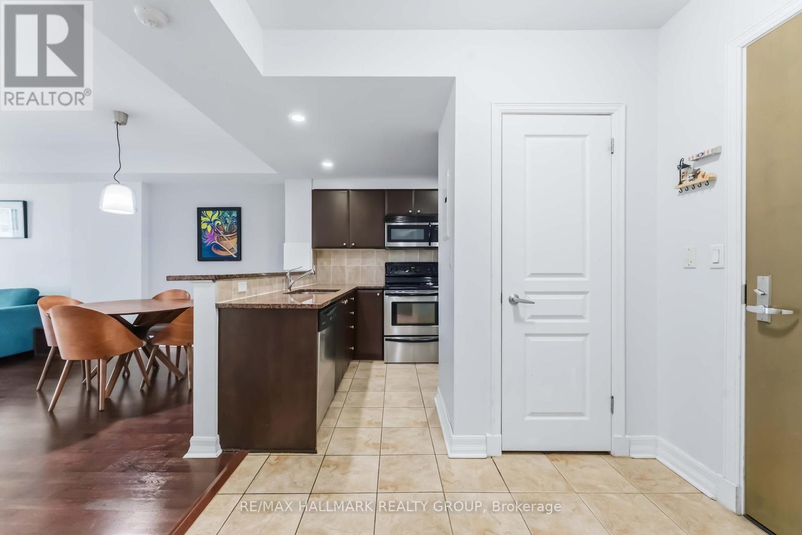 808 - 200 Besserer Street