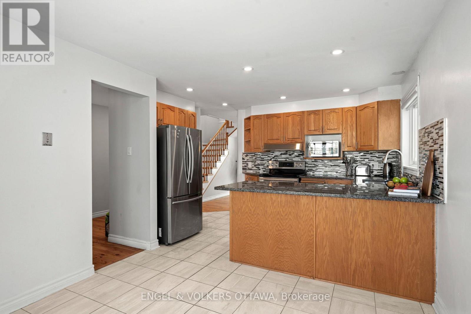 2060 Gardenway Drive