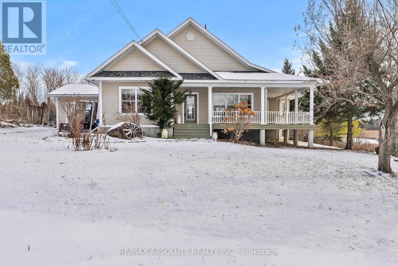 20306 Lochiel Street W