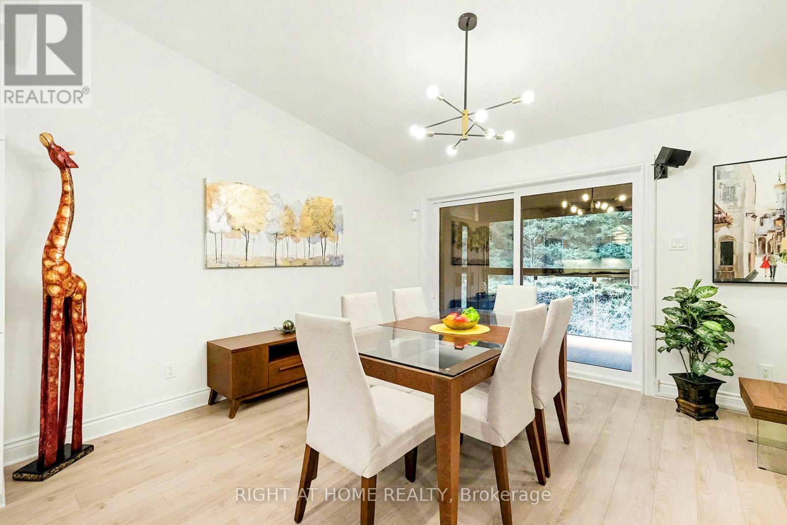 606 - 115 St.moritz Trail