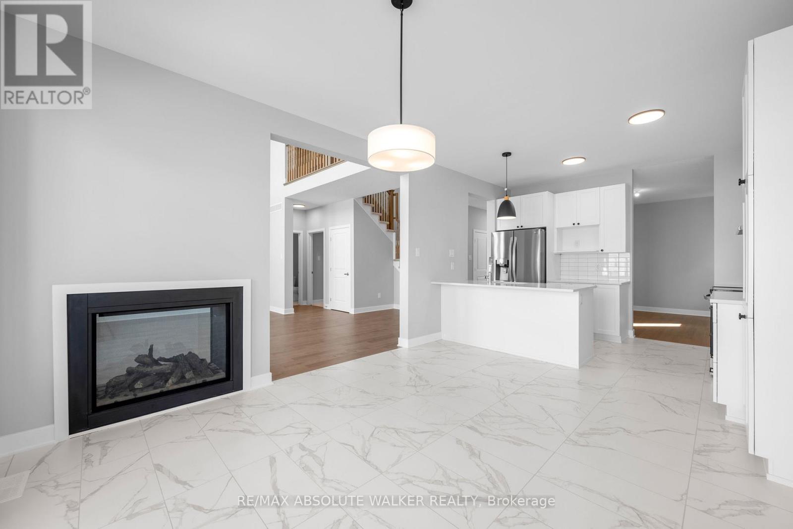 584 Paakanaak Avenue