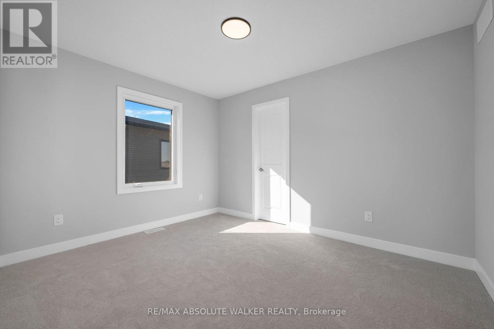 584 Paakanaak Avenue