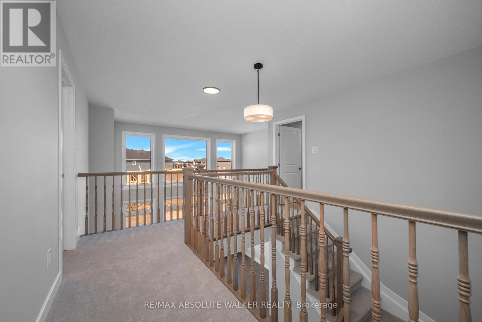 584 Paakanaak Avenue