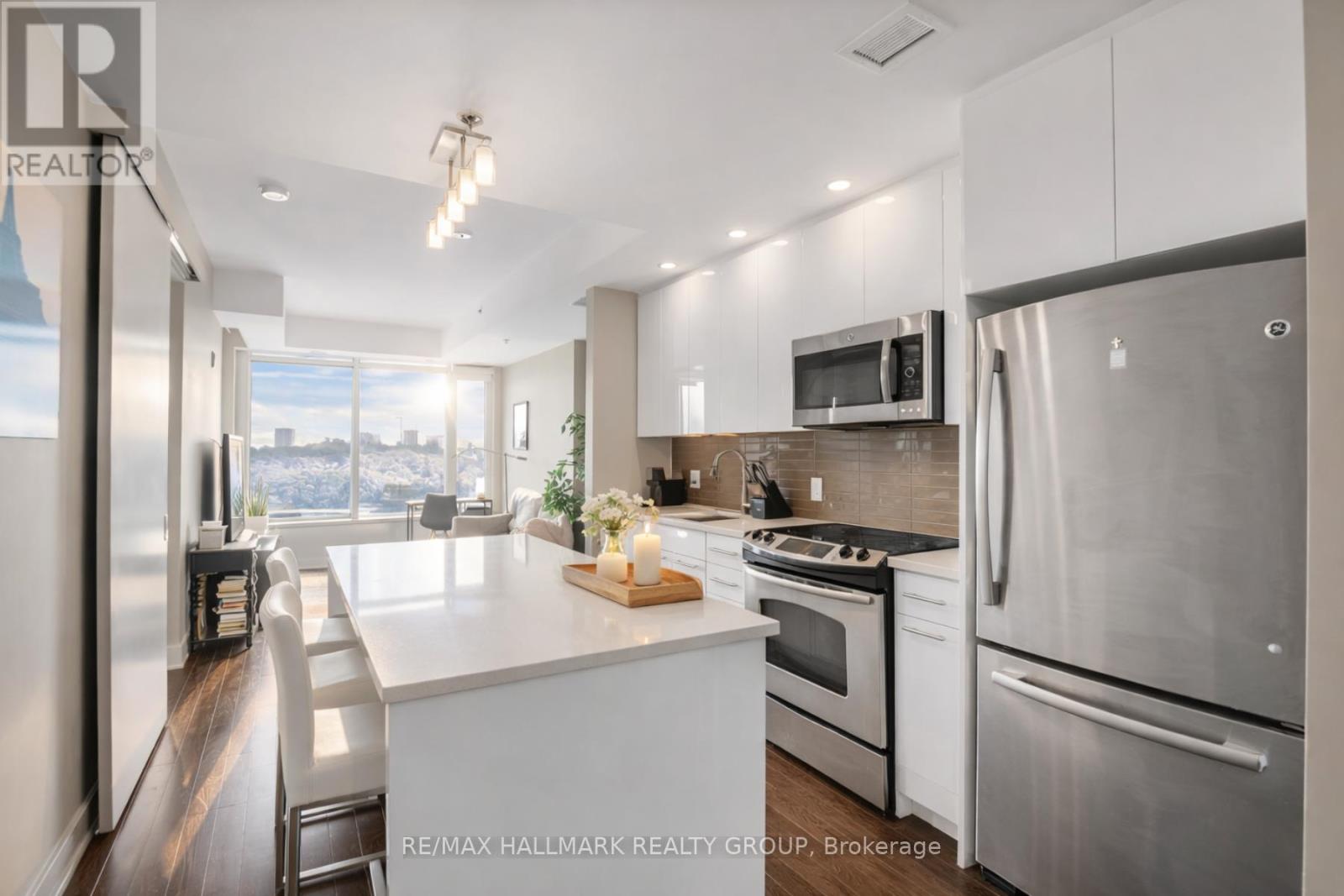 804 - 108 Richmond Road