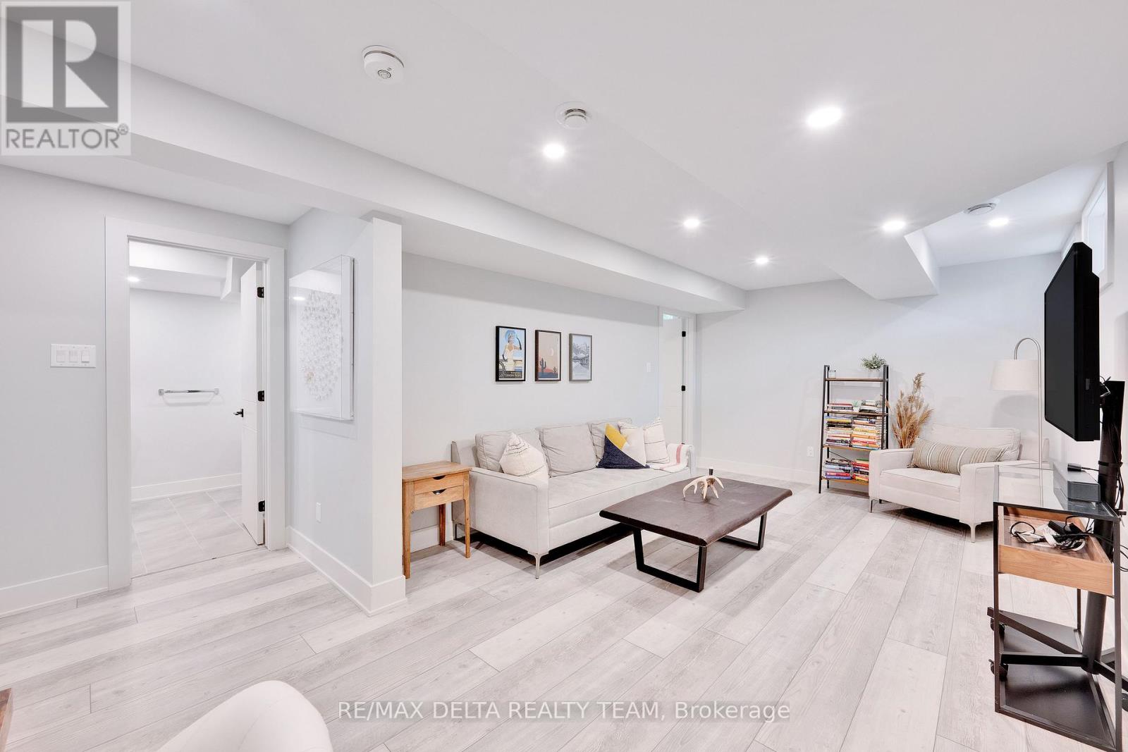 2556 Gravelle Crescent