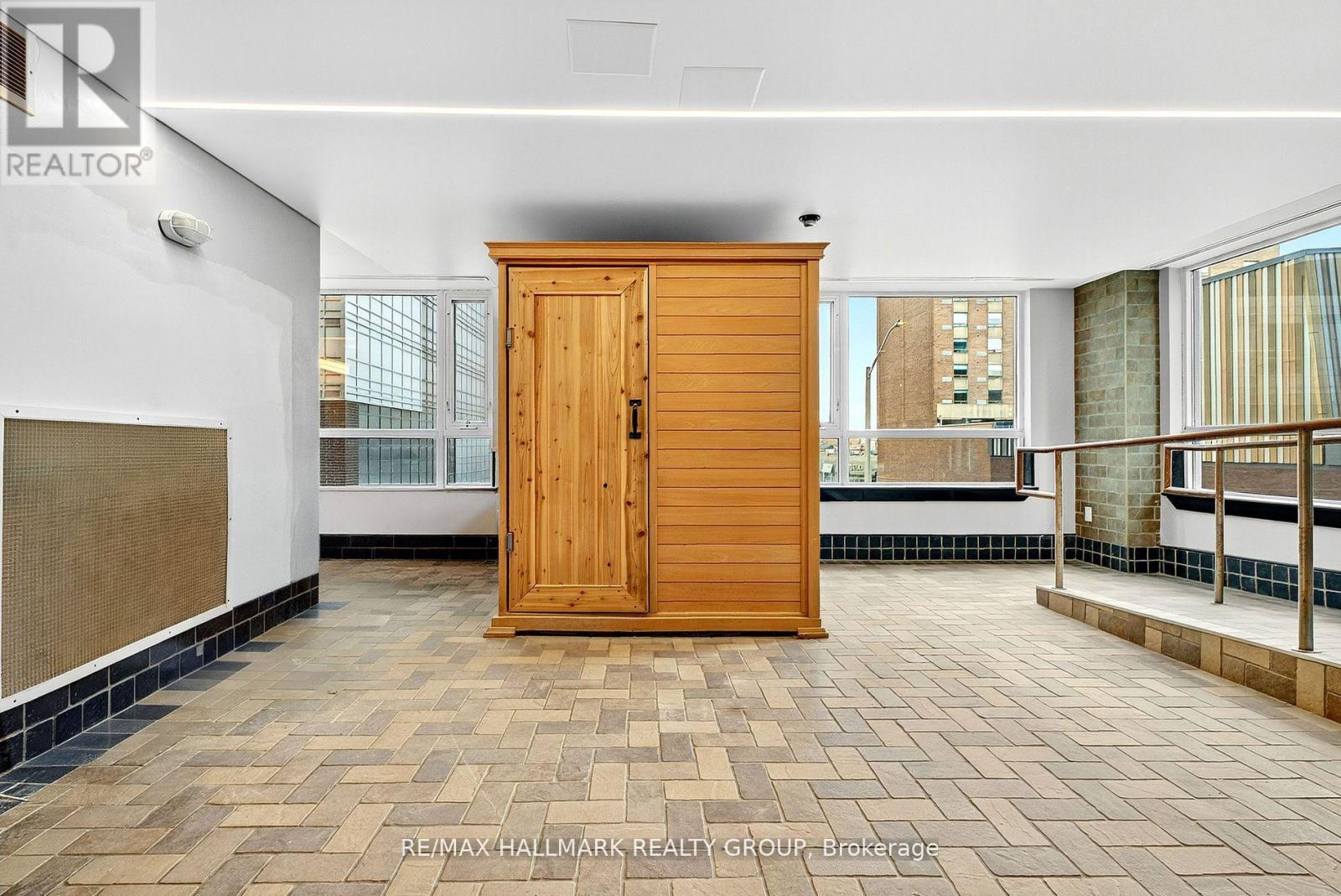 1206 - 200 Besserer Street