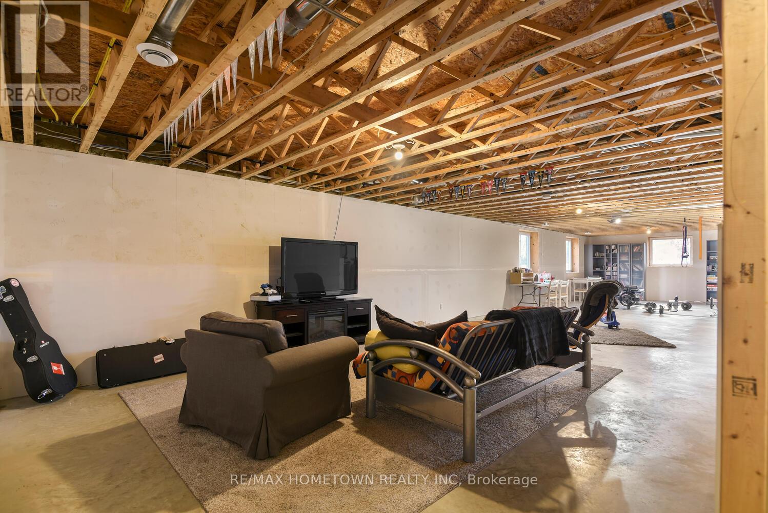 9145 County Road 6 Road