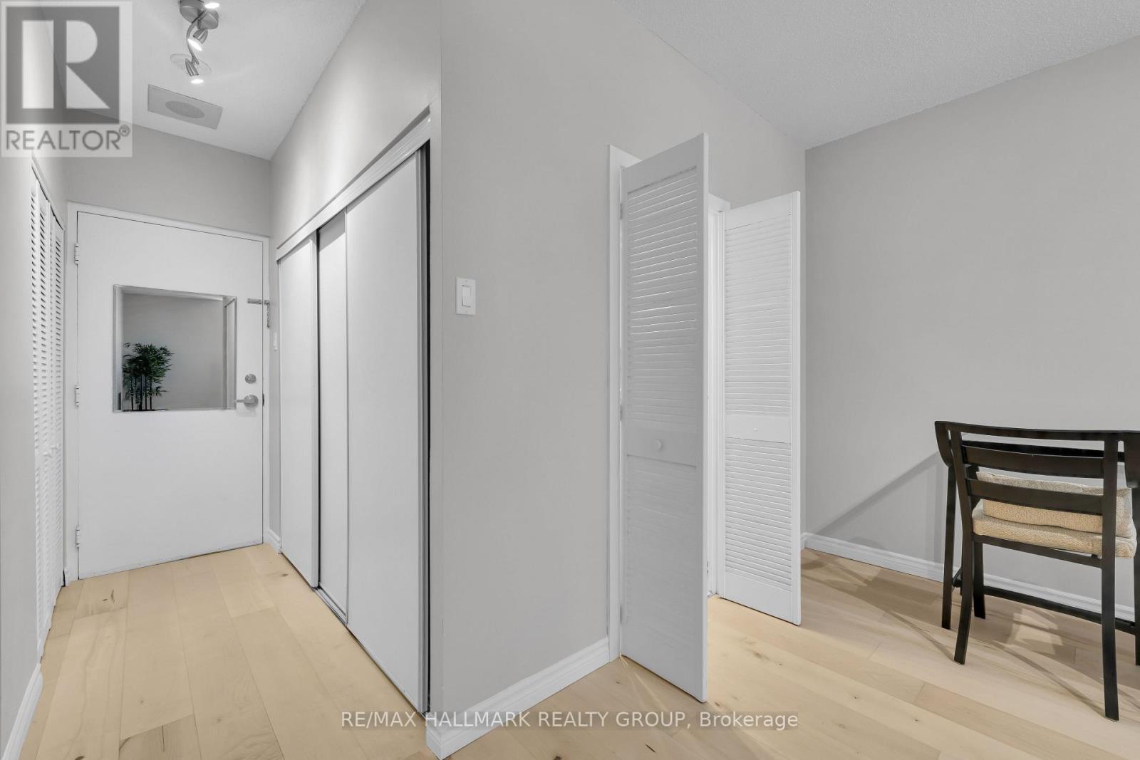 104 - 475 Laurier Avenue W