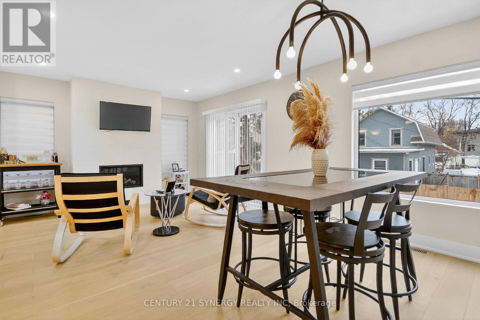 116 King George Street