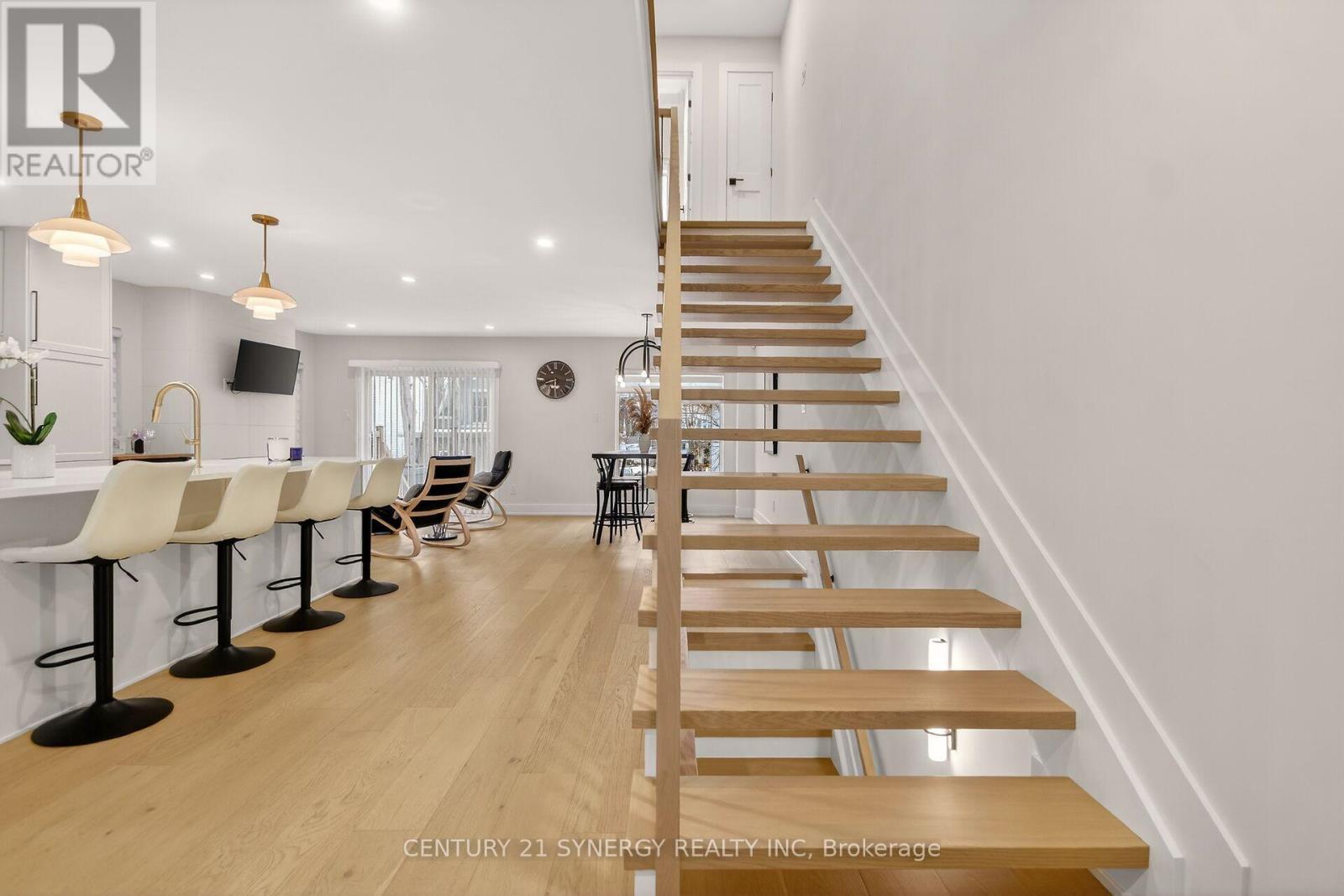 116 King George Street