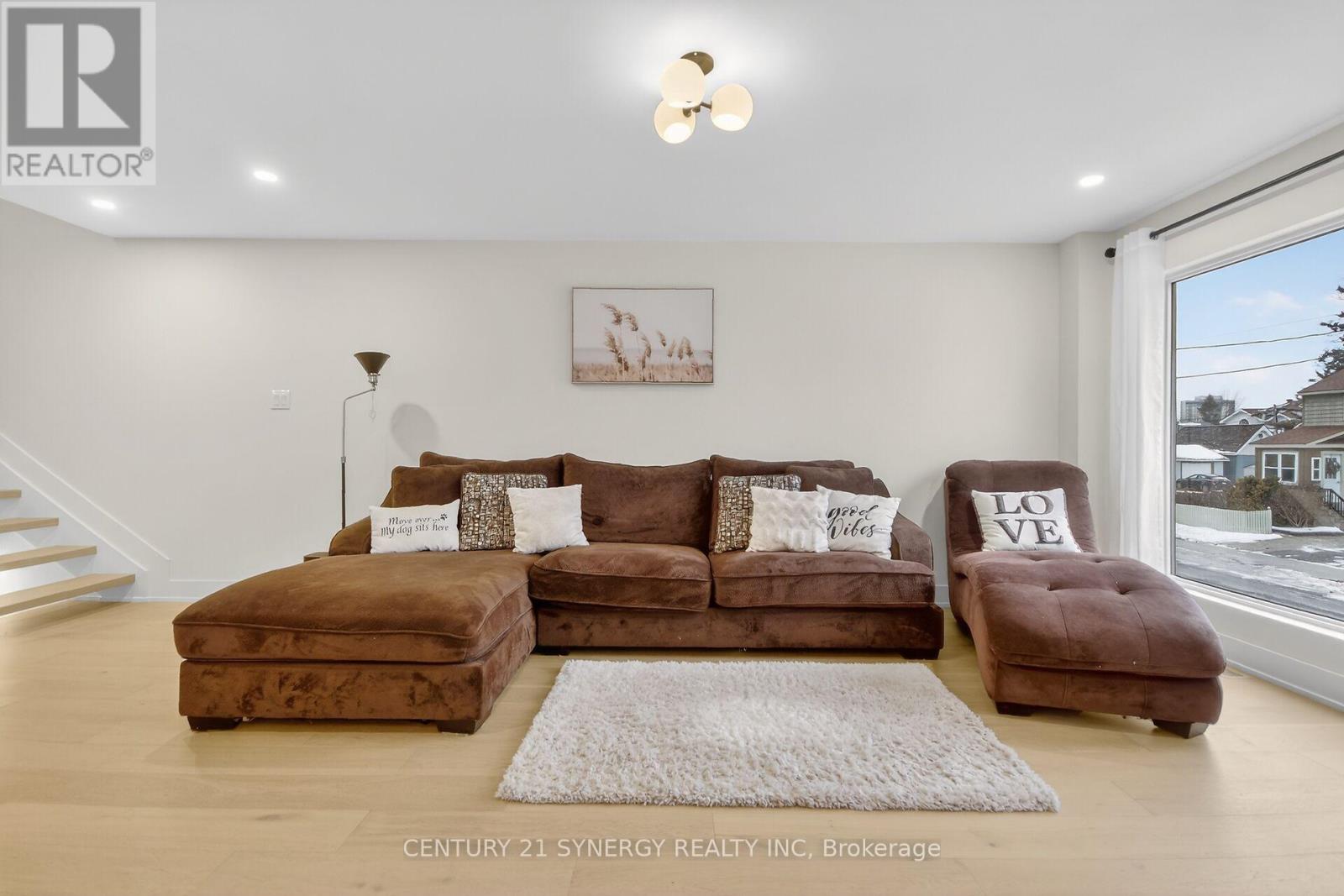 116 King George Street