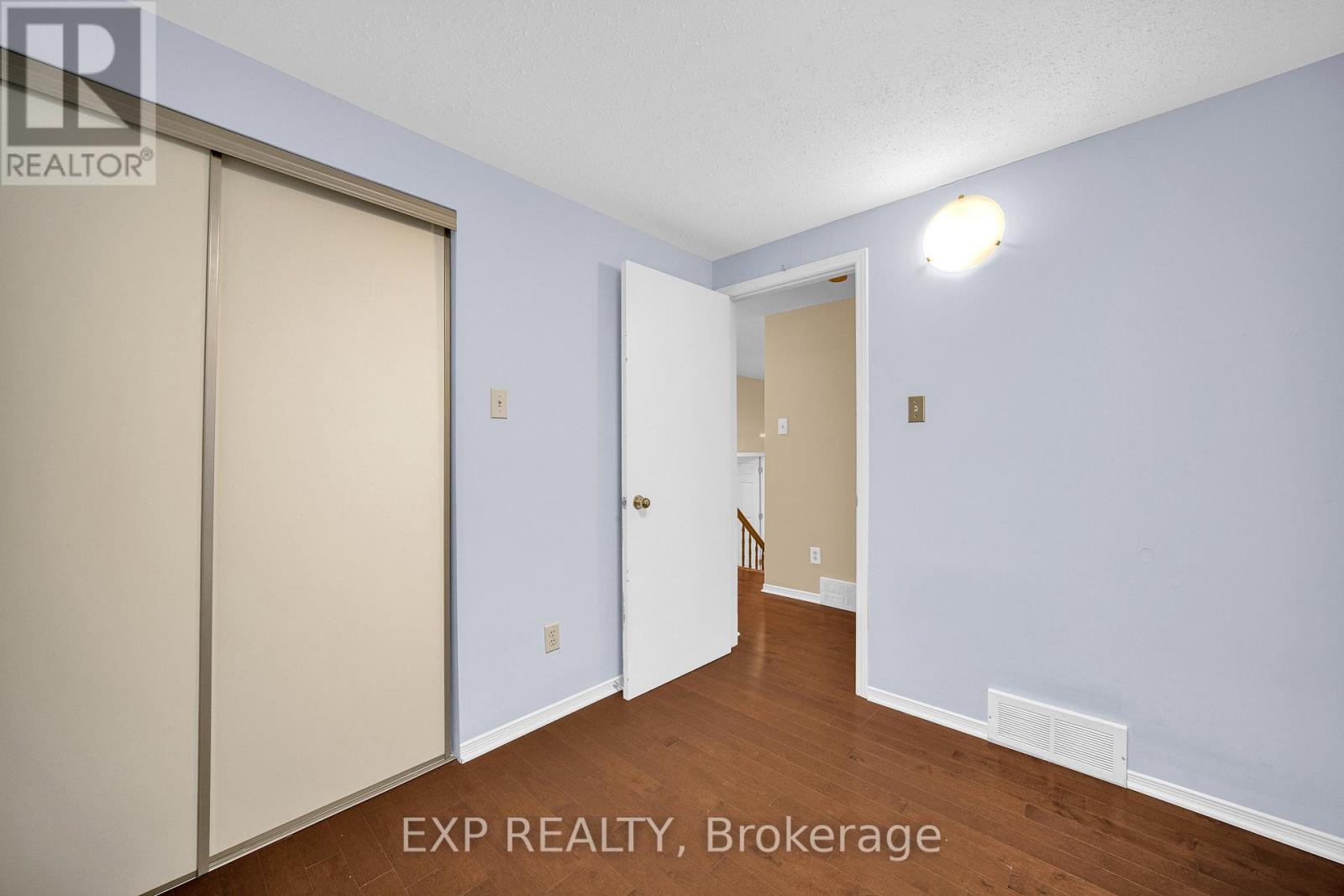 4 Huntersfield Drive