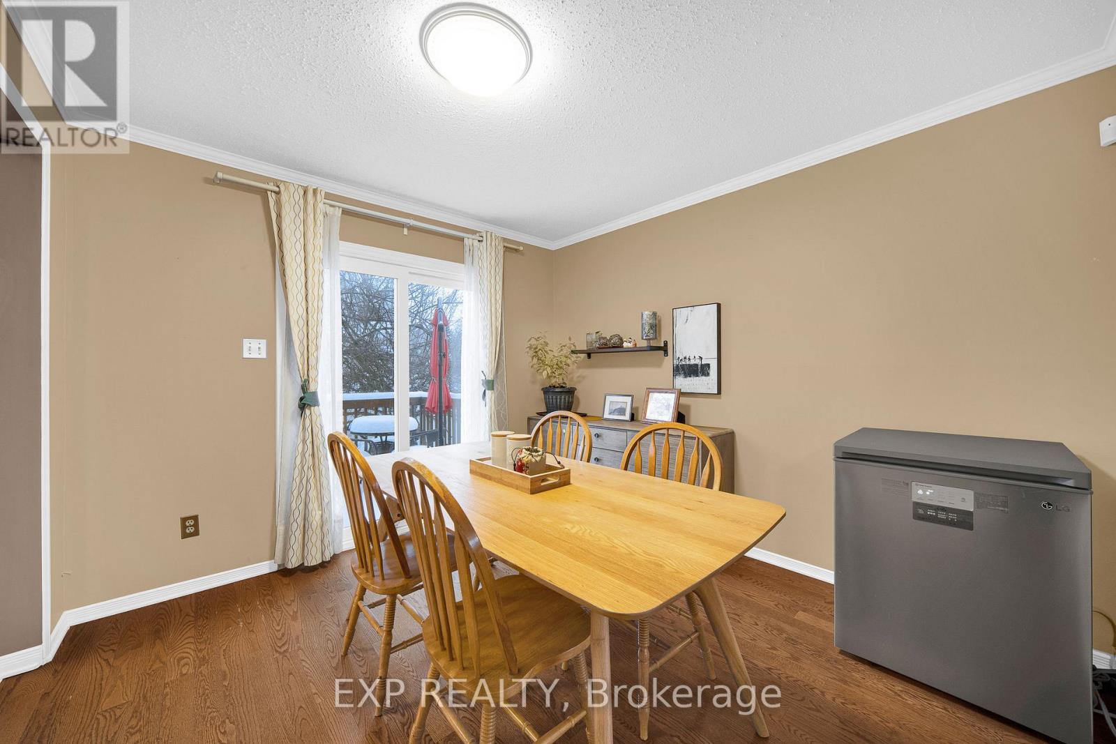 4 Huntersfield Drive