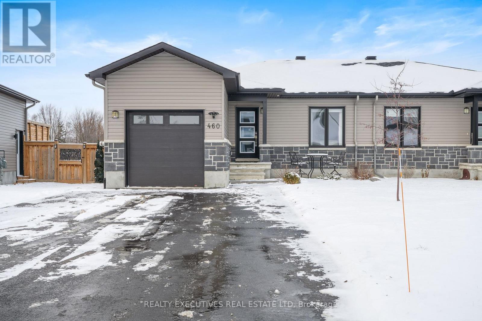 460 Arora Crescent S