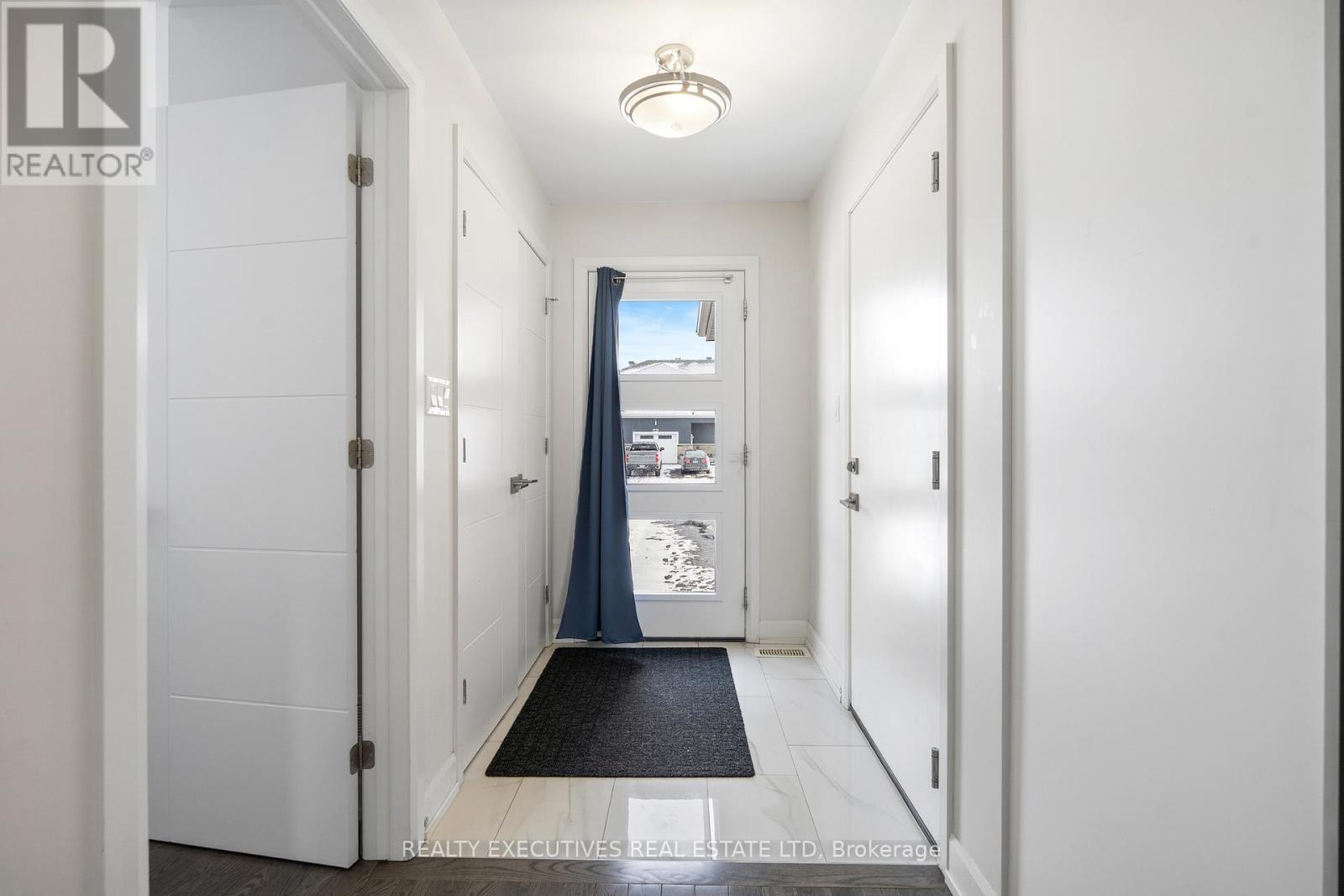 460 Arora Crescent S